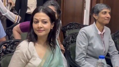 রাজ্যসভার সাংসদ পদ থেকে ইস্তফা দিতে পারেন দলের কোয়েল মল্লিক। রাজ্যসভার সাংসদ পদ থেকে ইস্তফা দিতে পারেন দলের কোয়েল মল্লিক।
