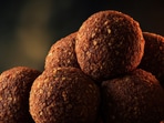 Baked Apple & Cinnamon Sattu Laddoo