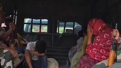 বাংলাদেশিদের আশ্রয় দিয়েছে বিএসএফ।