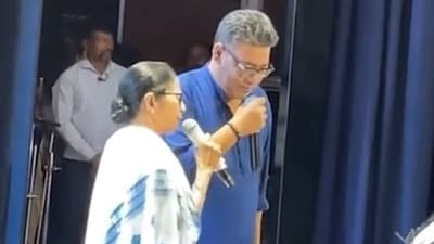কলকাতার দুর্গাপুজোকে কেন্দ্র করে বেআইনি বাণিজ্য এবং ইউনেস্কোর নাম বিভ্রান্তিকরভাবে ব্যবহারের অভিযোগ উঠল প্রাক্তন মন্ত্রী ও সঙ্গীতশিল্পী ইন্দ্রনীল সেন এবং তাঁর স্ত্রী মধুছন্দা সেন-এর বিরুদ্ধে।