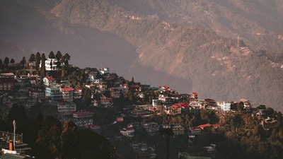 সোমবার দার্জিলিং ও সংলগ্ন এলাকায় একাধিক প্রকল্প পরিদর্শন করলেন পুরমন্ত্রী অগ্নিমিত্রা পাল। সোমবার দার্জিলিং ও সংলগ্ন এলাকায় একাধিক প্রকল্প পরিদর্শন করলেন পুরমন্ত্রী অগ্নিমিত্রা পাল।