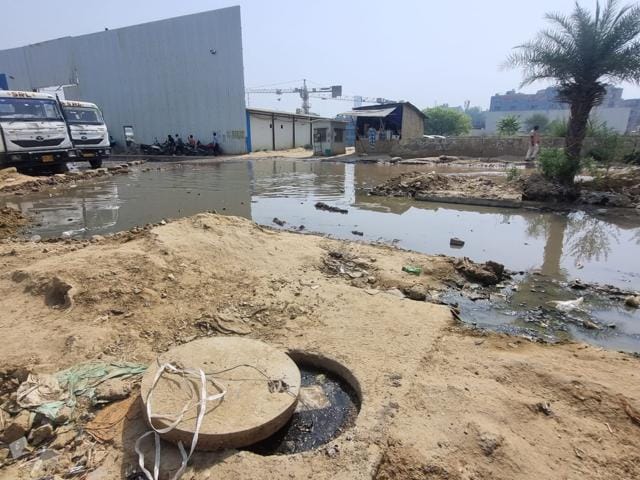 Officials blame inadequate disposal infrastructure and blocked channels, with maintenance responsibilities still awaiting handover. (HT)