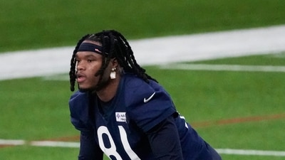 Chicago Bears' Zavion Thomas warms up during the NFL football team's rookie minicamp on May 8. (AP)