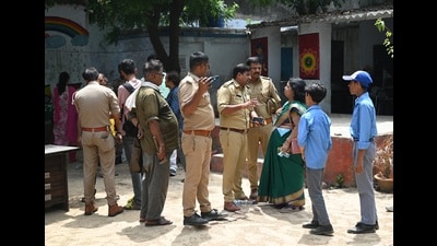 Police unlocked Vidya Mandir Girls’ High School in Narhi, Lucknow, on Wednesday. (Mushtaq Ali/HT Photo) Police unlocked Vidya Mandir Girls’ High School in Narhi, Lucknow, on Wednesday. (Mushtaq Ali/HT Photo)