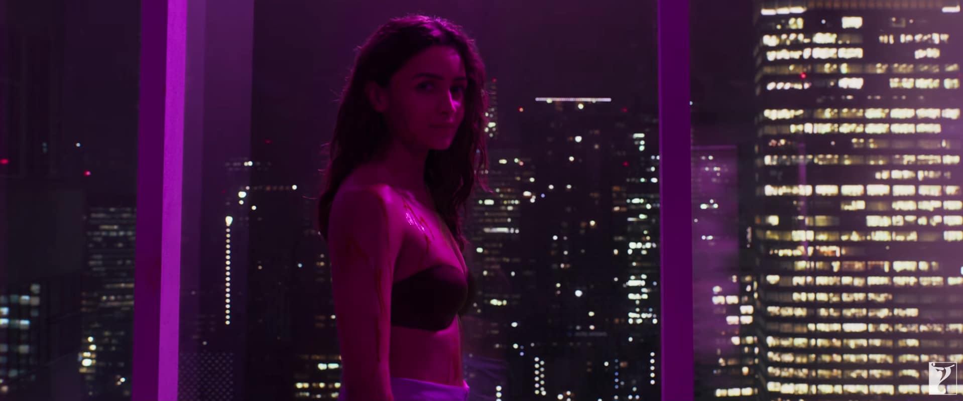 Alia Bhatt does not shy away from gore in Alpha teaser.