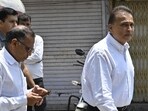 Mumbai, India - May 16, 2024: Anil Ambani attended the funeral of late Anita Goyal wife of Jet Airways founder Naresh Goyal at Chandanwadi crematorium in Mumbai, India, on Thursday, May 16, 2024. (Photo by Anshuman Poyrekar/ Hindustan Times) (Hindustan Times)