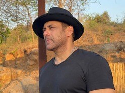 ‘শিশুপাচারকারী’, ভাইজানকে নিয়ে প্রতিবেশির মিথ্য়াচার, কড়া নির্দেশ হাইকোর্টের