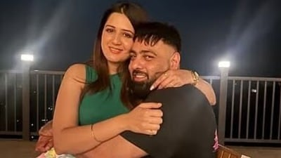 বাদশার সঙ্গে বিয়েতে সিলমোহর ইশা রিখির।
