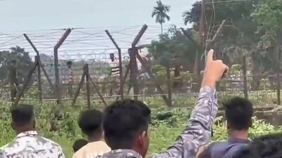 মেঘালয়ের সাউথ গারো হিলস জেলার মহেন্দ্রগঞ্জ সংলগ্ন নন্দীর চর সীমান্ত এলাকায় এক ব্যক্তিকে ঘিরে ভারত ও বাংলাদেশের সীমান্তরক্ষী বাহিনীর মধ্যে অচলাবস্থা তৈরি হয়েছে বলে জানা গিয়েছে। মেঘালয়ের সাউথ গারো হিলস জেলার মহেন্দ্রগঞ্জ সংলগ্ন নন্দীর চর সীমান্ত এলাকায় এক ব্যক্তিকে ঘিরে ভারত ও বাংলাদেশের সীমান্তরক্ষী বাহিনীর মধ্যে অচলাবস্থা তৈরি হয়েছে বলে জানা গিয়েছে।