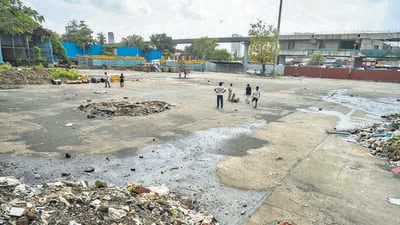 The Dahisar Transport Hub is being built at the site of the defunct Dahisar Octroi Naka. (Satish Bate/Hindustan Times)
