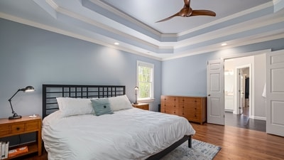 Interior mistakes that can make your home appear smaller. (Pexel)