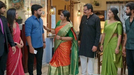 Serials TRP: దూసుకెళ్తున్న గుండె నిండా గుడి గంటలు.. టాప్ ప్లేస్ కోసం కార్తీక దీపం 2తో గట్టి పోటీ.. 22వ వారం రేటింగ్స్..