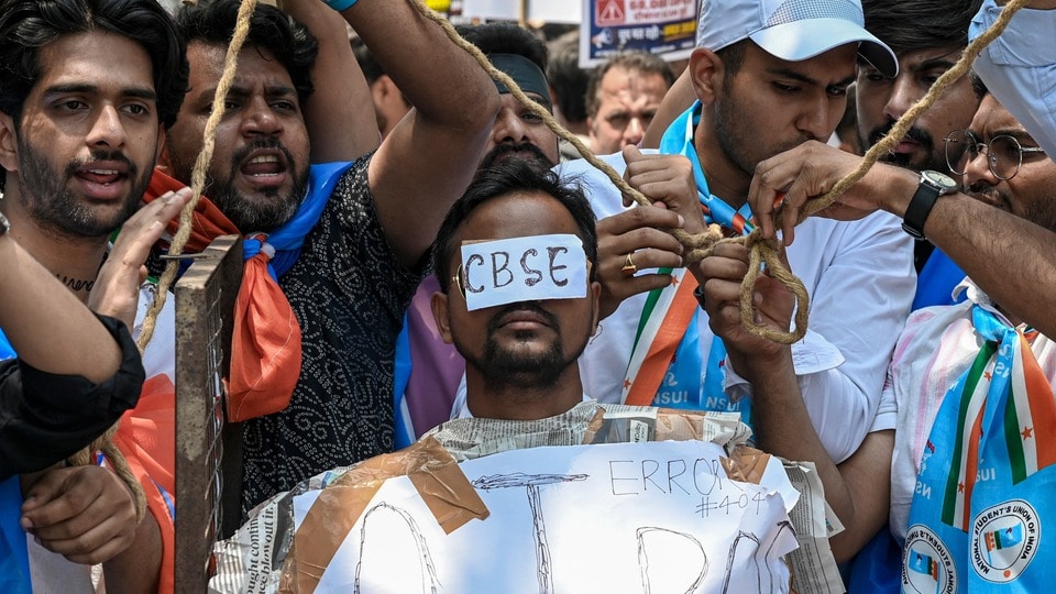 IIT কানপুরে ১৯ বছরের ইঞ্জিনিয়ার (PTI)