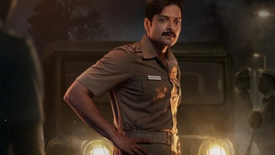 <p>‘రాఖ్’ - 'మిర్జాపూర్'లో గూడ్డూ భయ్యా అలి ఫజల్ మళ్లీ తన నటనను ప్రదర్శించడానికి సిద్ధంగా ఉన్నాడు. అలి ఫజల్ న‌టించిన వెబ్ సిరీస్ 'రాఖ్' ప్రైమ్ వీడియోలో విడుదల కానుంది, ఇది ఒక క్రైమ్ థ్రిల్లర్ షో. ఈ సిరీస్ కోసం అభిమానులు చాలా కాలంగా ఎదురు చూస్తున్నారు.</p>