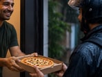 Users found the delivery executive's blunt response hilarious.