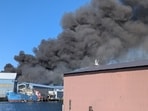 The Seattle Fire Department reportedly opted for a defensive strategy of putting water on the fire from a safe distance. (X/@benelli14597445)