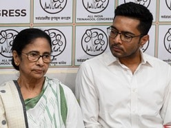 মমতা বন্দ্যোপাধ্যায় ও অভিষেক বন্দ্যোপাধ্যায় 