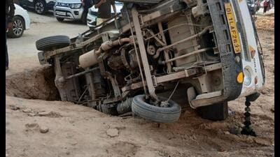 Locals said that the excavated portions, loose soil and uneven surfaces cause accidents, with the latest incident reported last week. (HT)