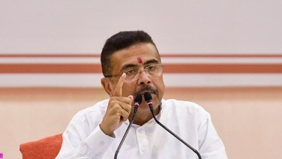 পশ্চিমবঙ্গের মুখ্যমন্ত্রী শুভেন্দু অধিকারী। (ফাইল ছবি, সৌজন্যে পিটিআই) পশ্চিমবঙ্গের মুখ্যমন্ত্রী শুভেন্দু অধিকারী। (ফাইল ছবি, সৌজন্যে পিটিআই)