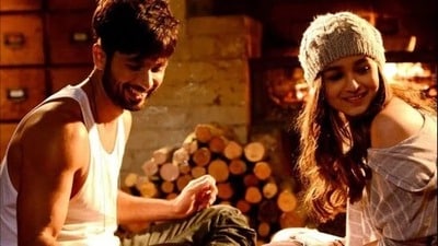 'সবার সব কথা বিশ্বাস করলে হয় না…', আলিয়াকে নিয়ে নেতিবাচক প্রচার প্রসঙ্গে যা বললেন শাহিদ!