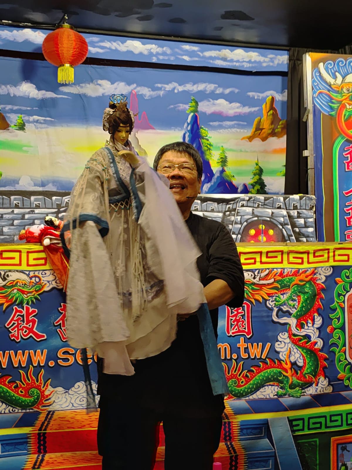 The show at  Xujiu Puppet Theater in Taipei (Photo: HT)
