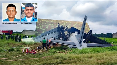 Almost the entire localities swarmed houses of the deceased to console the bereaved family members. (PTI/HT)
