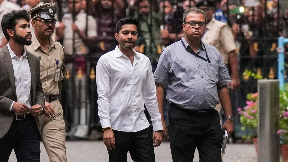 অভিষেক বন্দ্যোপাধ্যায়ের বাড়িতে পুলিশ। (ফাইল ছবি, সৌজন্যে পিটিআই)