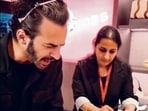 Legendary designer decided to pop into one of his own Marc Jacobs boutiques Legendary designer decided to pop into one of his own Marc Jacobs boutiques