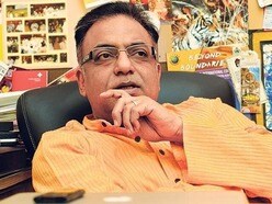 মহুয়ার বায়োপিকে থাকবেন অরিন্দম শীল