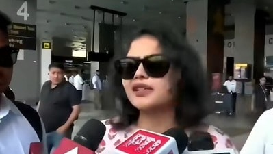 দিল্লিতে সায়নী ঘোষ দিল্লিতে সায়নী ঘোষ