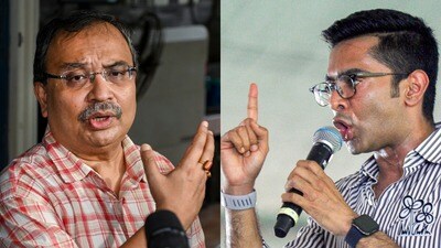 কালীঘাটের বৈঠকে একটি সাংগঠনিক বিষয় নিয়ে মতপার্থক্যকে কেন্দ্র করে বাদানুবাদে জড়িয়ে পড়েন অভিষেক বন্দ্যোপাধ্যায় ও কুণাল ঘোষ।