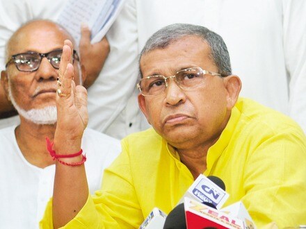 তৃণমূলের প্রাথমিক সদস্যপদ ছাড়ার ঘোষণা করলেন দলের প্রবীণ নেতা তথা সবংয়ের প্রাক্তন বিধায়ক মানস ভুঁইয়া।