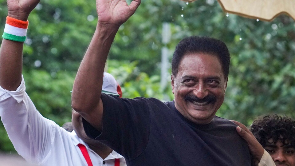 ప్రకాష్ రాజ్ సంచలన వ్యాఖ్యలు.. వీడియో వైరల్(PTI)