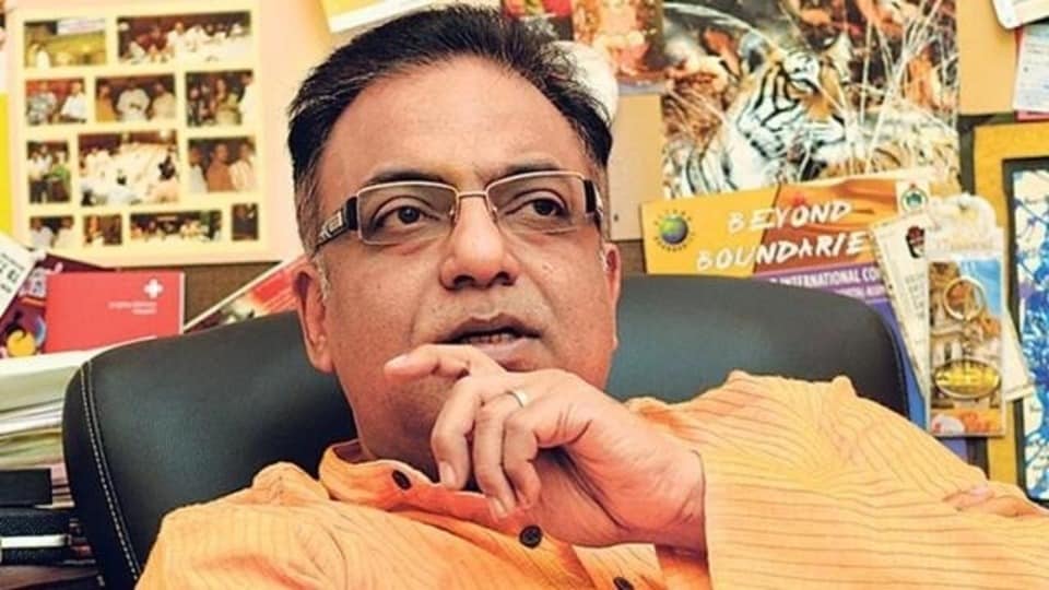 মহুয়ার বায়োপিকে থাকবেন অরিন্দম শীল