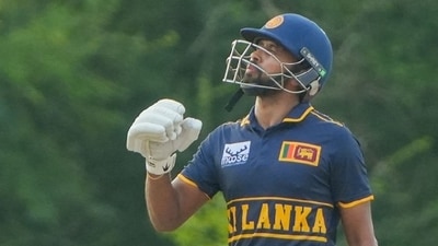 Initially, Avishka Fernando and Arachchige took Sri Lanka to 16/0. (X)