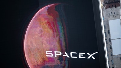 SpaceX stock surges 25% after IPO (Photographer: Victor J. Blue/Bloomberg) (Bloomberg) SpaceX stock surges 25% after IPO (Photographer: Victor J. Blue/Bloomberg) (Bloomberg)