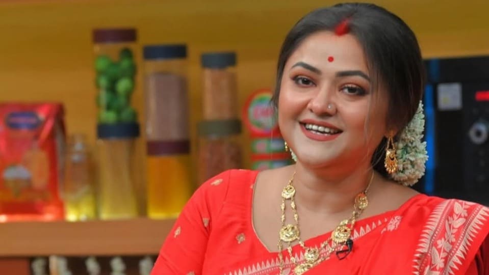 TRP তলানিতে,সুদীপার পর জি বাংলার রান্নাঘর থেকে ছাঁটাই কনিনীকা! এই নায়ক সঞ্চালনায়