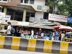 Illegal hawkers, traffic crowd Pune railway station Illegal hawkers, traffic crowd Pune railway station