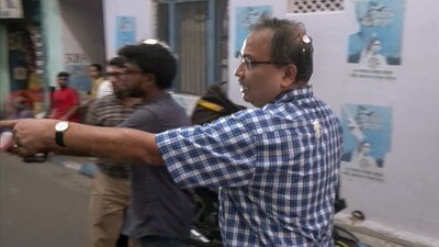 বেলেঘাটার বিধায়ক ও তৃণমূল নেতা কুণাল ঘোষের উপর ডিম হামলার ঘটনায় দ্রুত পদক্ষেপ করল পুলিশ। (ANI Video Grab) বেলেঘাটার বিধায়ক ও তৃণমূল নেতা কুণাল ঘোষের উপর ডিম হামলার ঘটনায় দ্রুত পদক্ষেপ করল পুলিশ। (ANI Video Grab)