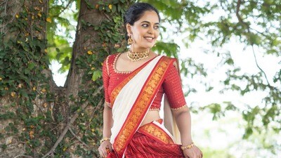 <p>బిగ్ బాస్ తెలుగు ఓటీటీ సీజన్ విన్నర్ గా నిలిచింది బిందు మాధవి. ఇక బిగ్ బాస్ అగ్నిపరీక్ష సీజన్ 1లో జడ్జీగా వ్యవహరించింది. </p> (instagram-Bindu Madhavi) <p>బిగ్ బాస్ తెలుగు ఓటీటీ సీజన్ విన్నర్ గా నిలిచింది బిందు మాధవి. ఇక బిగ్ బాస్ అగ్నిపరీక్ష సీజన్ 1లో జడ్జీగా వ్యవహరించింది. </p> (instagram-Bindu Madhavi)