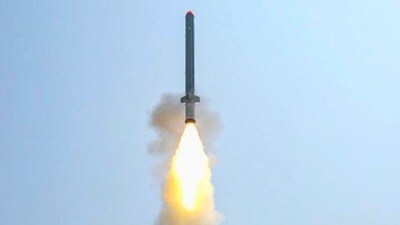 ভারতের প্রতিরক্ষা গবেষণা ও উন্নয়ন সংস্থা (DRDO) সফলভাবে তাদের নতুন প্রজন্মের লং রেঞ্জ ল্যান্ড অ্যাটাক ক্রুজ মিসাইল (LRLACM)-এর ফ্লাইট টেস্ট সম্পন্ন করেছে। (@SpokespersonMoD) ভারতের প্রতিরক্ষা গবেষণা ও উন্নয়ন সংস্থা (DRDO) সফলভাবে তাদের নতুন প্রজন্মের লং রেঞ্জ ল্যান্ড অ্যাটাক ক্রুজ মিসাইল (LRLACM)-এর ফ্লাইট টেস্ট সম্পন্ন করেছে। (@SpokespersonMoD)