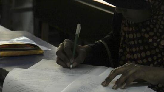 SPPU has extended application deadline for SET 2026 from June 16 to June 26 after students reported difficulties submitting online forms due to technical glitches on the application portal. ((PIC FOR REPRESENTATION))