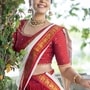<p>చూడచక్కని రూపం, చక్కటి నటనతో తెలుగు ప్రేక్షకులను మెప్పించిన ఈ అందమే ‘బిందు మాధవి’. తాజాగా లంగావోణీలో ఈ భామ మెరిసిపోయింది. </p>