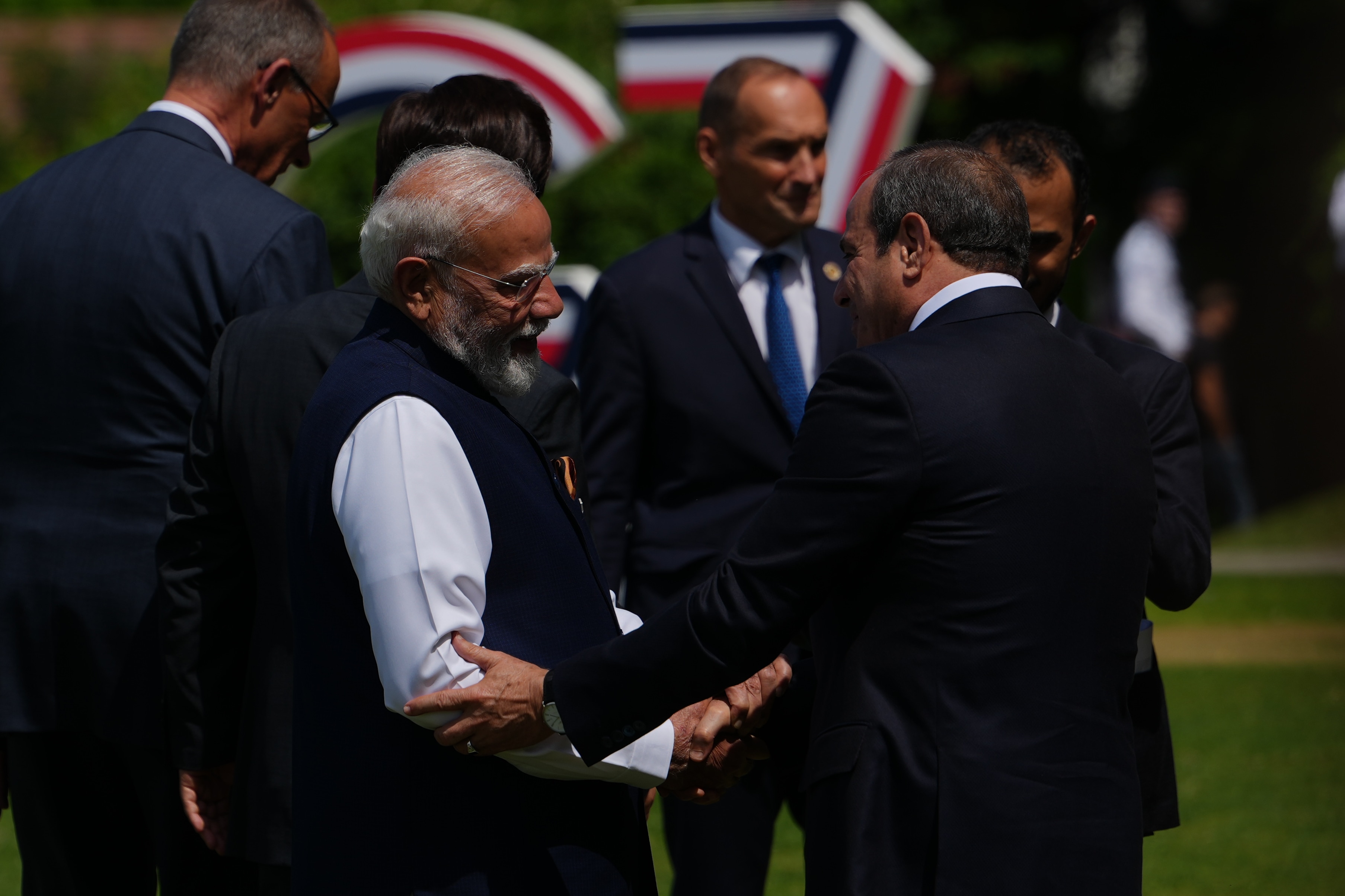 India's Prime Minister Narenda Modi, left, shakes hands with Egyptian President Abdel-Fattah el Sissi before the plenary session at the G7 summit, Tuesday, June 16, 2026, in Evian-les-Bains, France. AP/PTI(AP06_16_2026_000364B) (AP)