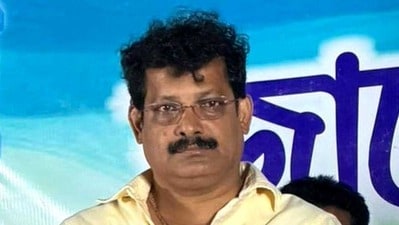 পুলিশের জালে সুশান্ত ঘোষ! (সৌজন্যে টুইটার)