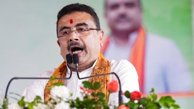 নাম না করে জাহাঙ্গীর খান এবং তাঁর স্ত্রী'কে কড়া বার্তা দিলেন পশ্চিমবঙ্গের মুখ্যমন্ত্রী শুভেন্দু অধিকারী। (ফাইল ছবি, সৌজন্যে পিটিআই) নাম না করে জাহাঙ্গীর খান এবং তাঁর স্ত্রী'কে কড়া বার্তা দিলেন পশ্চিমবঙ্গের মুখ্যমন্ত্রী শুভেন্দু অধিকারী। (ফাইল ছবি, সৌজন্যে পিটিআই)