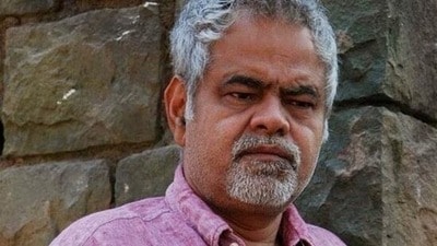কলকাতায় এলেই কোন খাবার সঙ্গে নিয়ে যান সঞ্জয়?