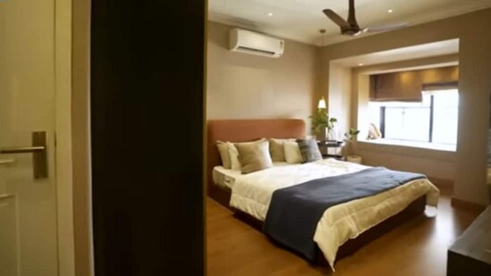 Jasleen’s all-white bedroom is a calm, minimal space designed for peace and mental stillness. (YouTube/@MashableIndia)