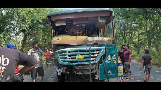 Six persons sustained injuries in the accident.Two injured persons were admitted to the Community Health Centre, Bhunga, while four others were taken to the Government Hospital, Hoshiarpur, police said.