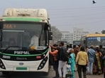 Pune, India - Dec. 3, 2022: PMPML bus stops on road causes traffic chaos at Katraj junction (Nadeem Inamdar story) in Pune, India, on Saturday, December 3, 2022. (Photo by Ravindra Joshi/HT k PHOTO)